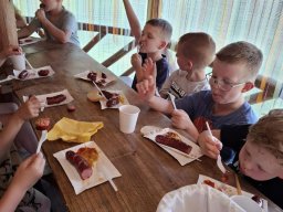 4487422689299775589301936381085650081404561n